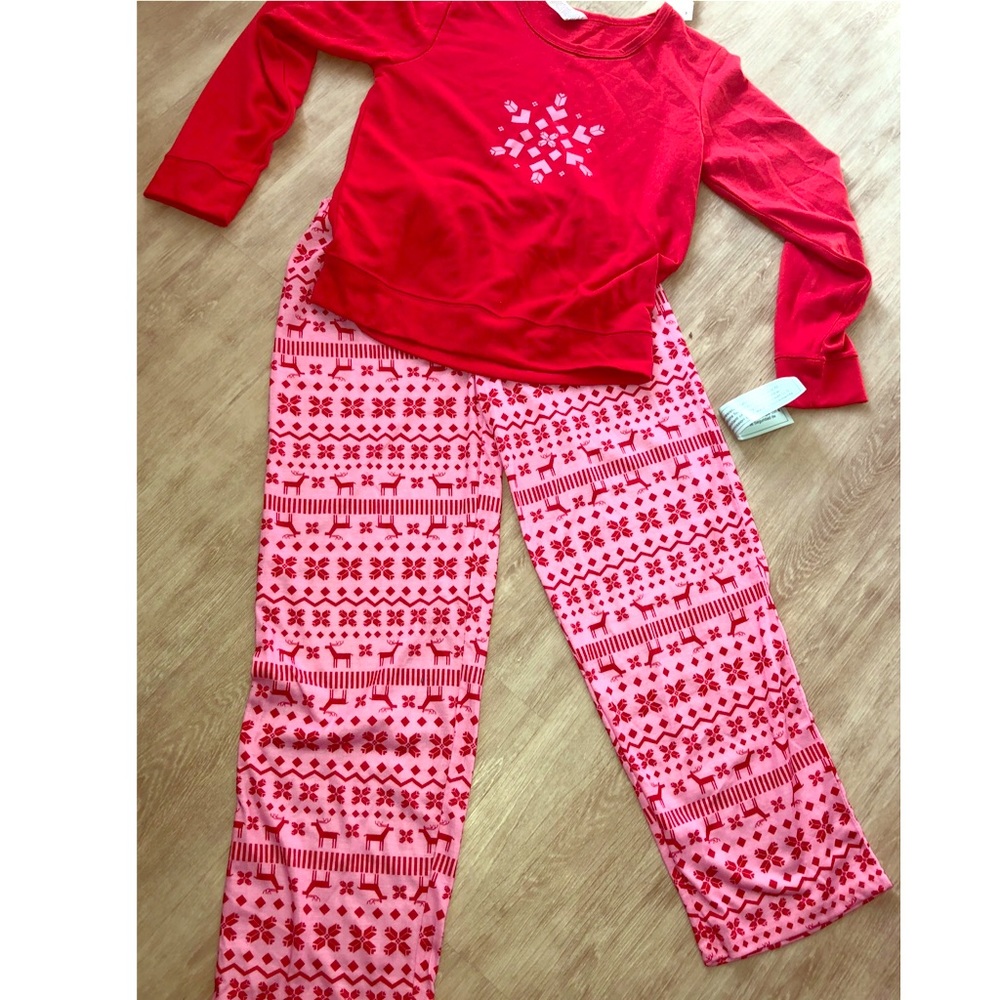 Girls sz Large pj set new w tags Christmas knit